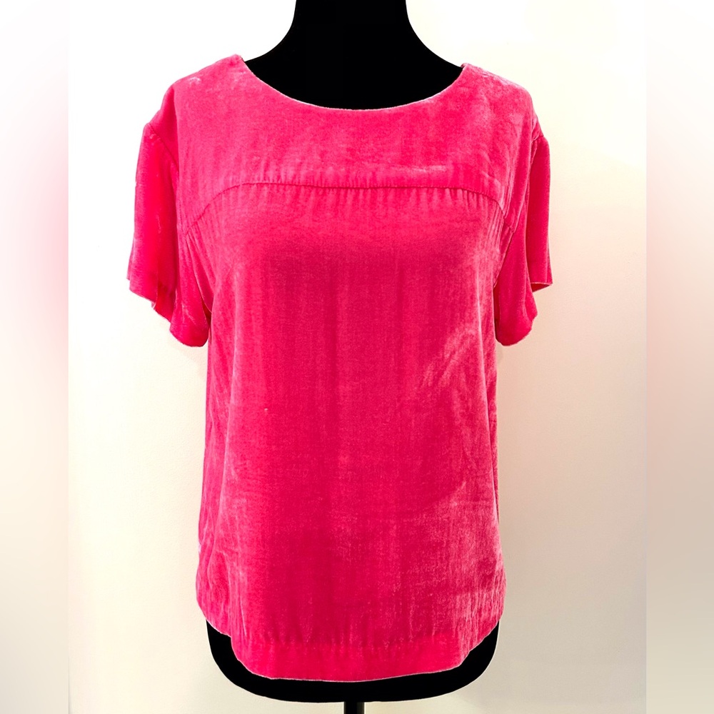 J CREW Hot Pink Rayon-Silk Velvet Crewneck Short Sleeve Top - US 2-4